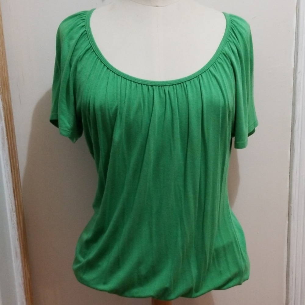 Flowy top 🍀